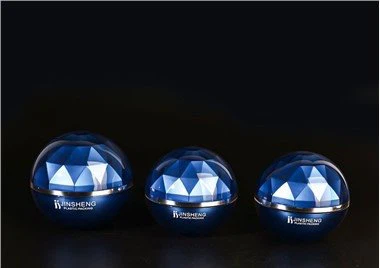 Pompfles voor huidverzorging